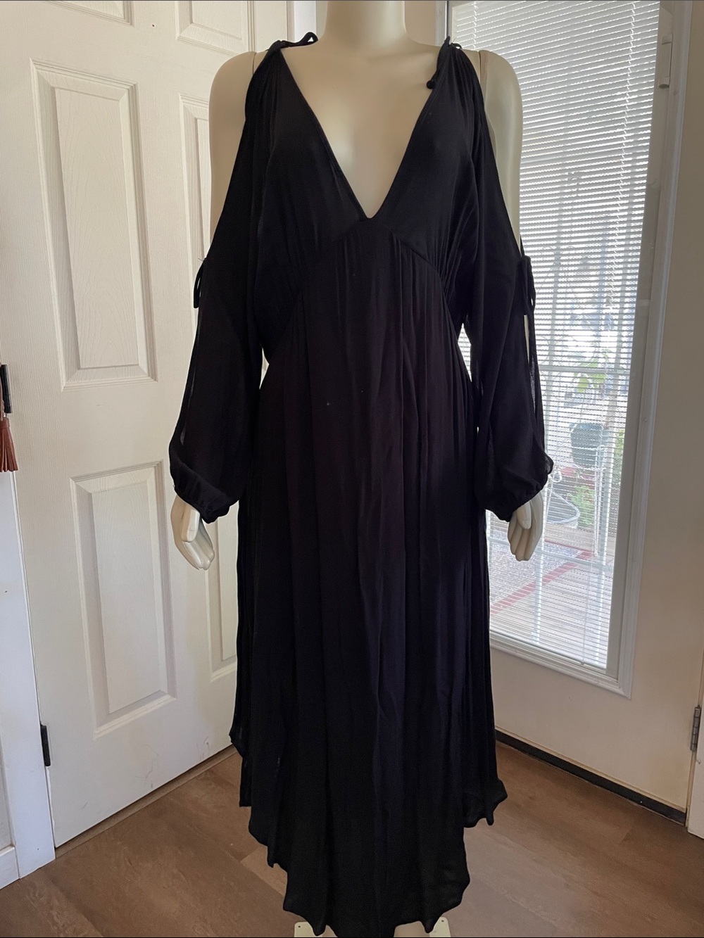 Millibon Black Cold-Shoulder V-Neck Maxi Dress